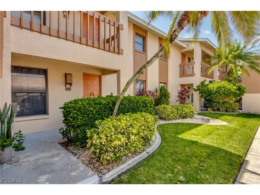 15350 Moonraker Court #304 North Fort Myers FL 33917 2026013979 image2