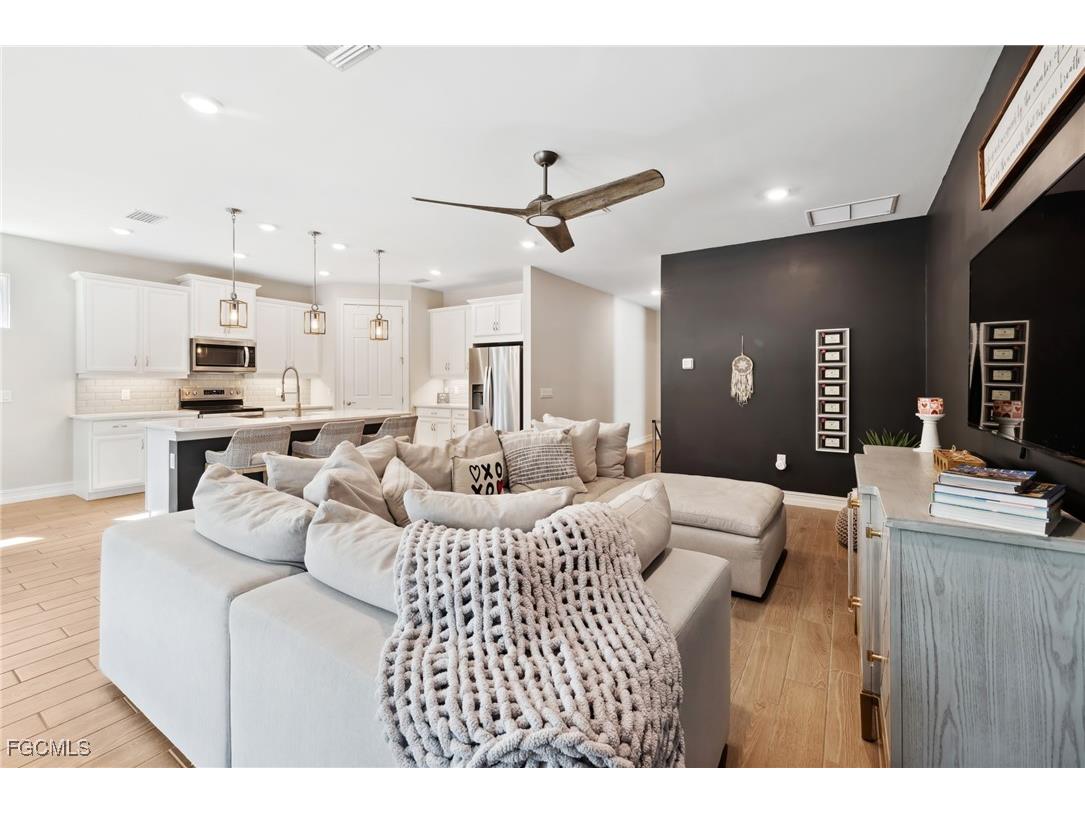 15361 Floresta Lane Fort Myers FL 33908 2026005518 image10