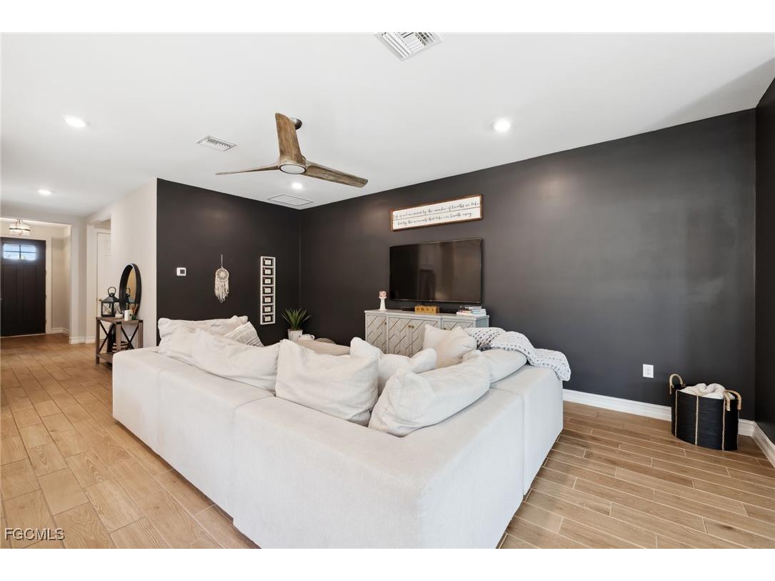 15361 Floresta Lane Fort Myers FL 33908 2026005518 image9