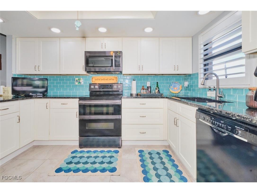 15370 Transit Court #108 North Fort Myers FL 33917 2025022175 image4