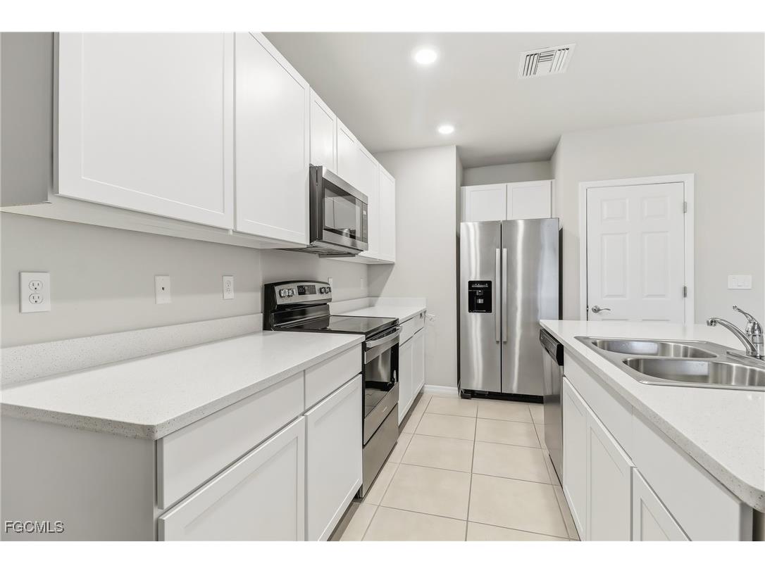 15376 Wildflower Circle Naples FL 34119 2026002733 image10