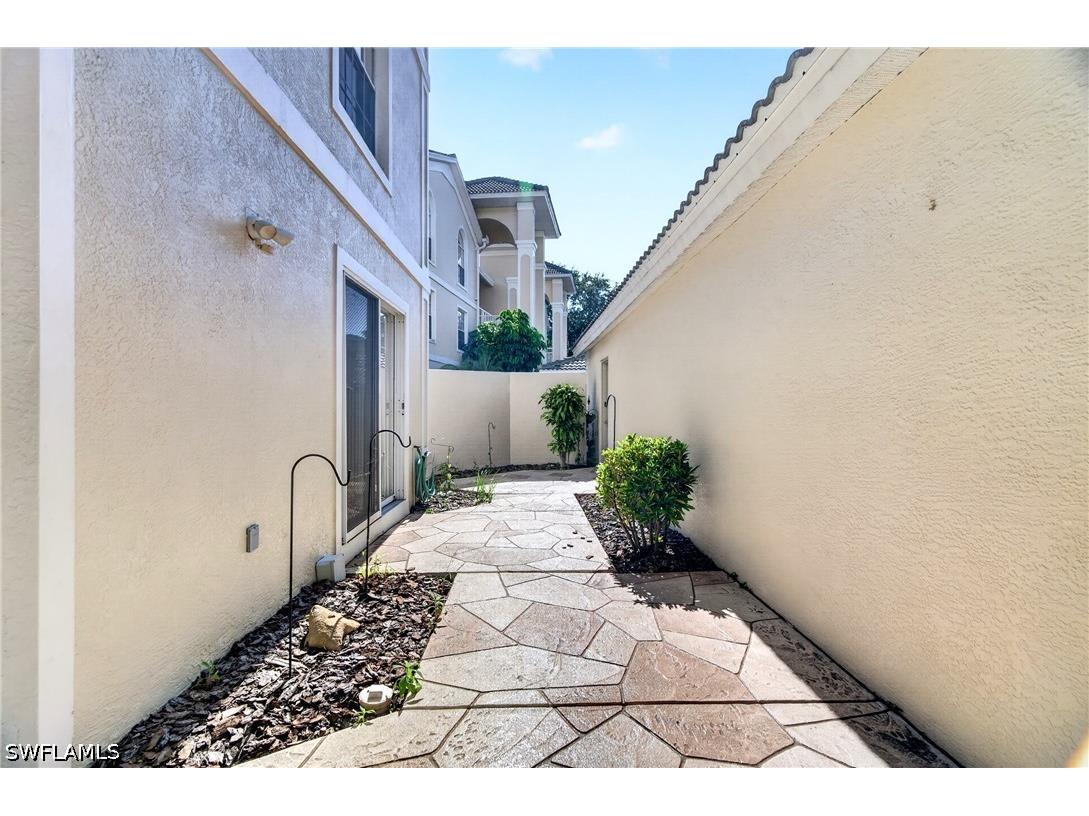15395 Cedarwood Lane #104 Naples FL 34110 226016826 image38