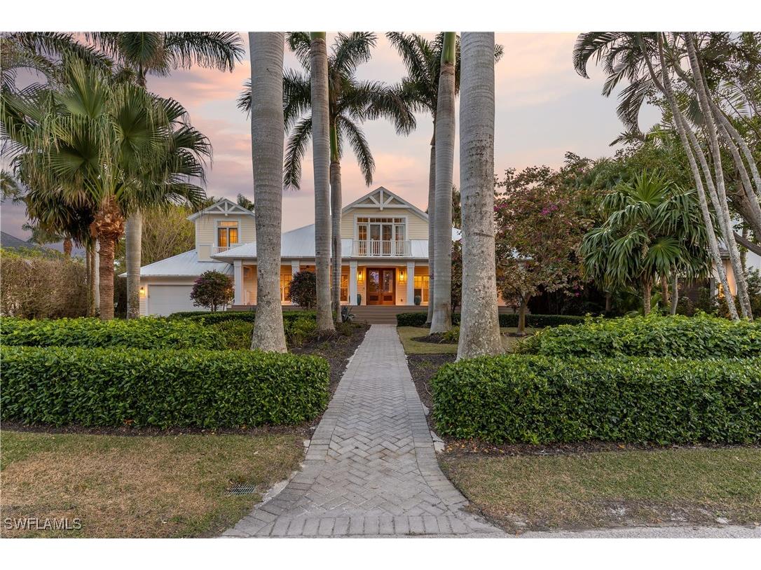 154 4th Avenue N Naples FL 34102 225064601 image1