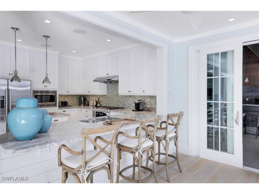 154 4th Avenue N Naples FL 34102 225064601 image22