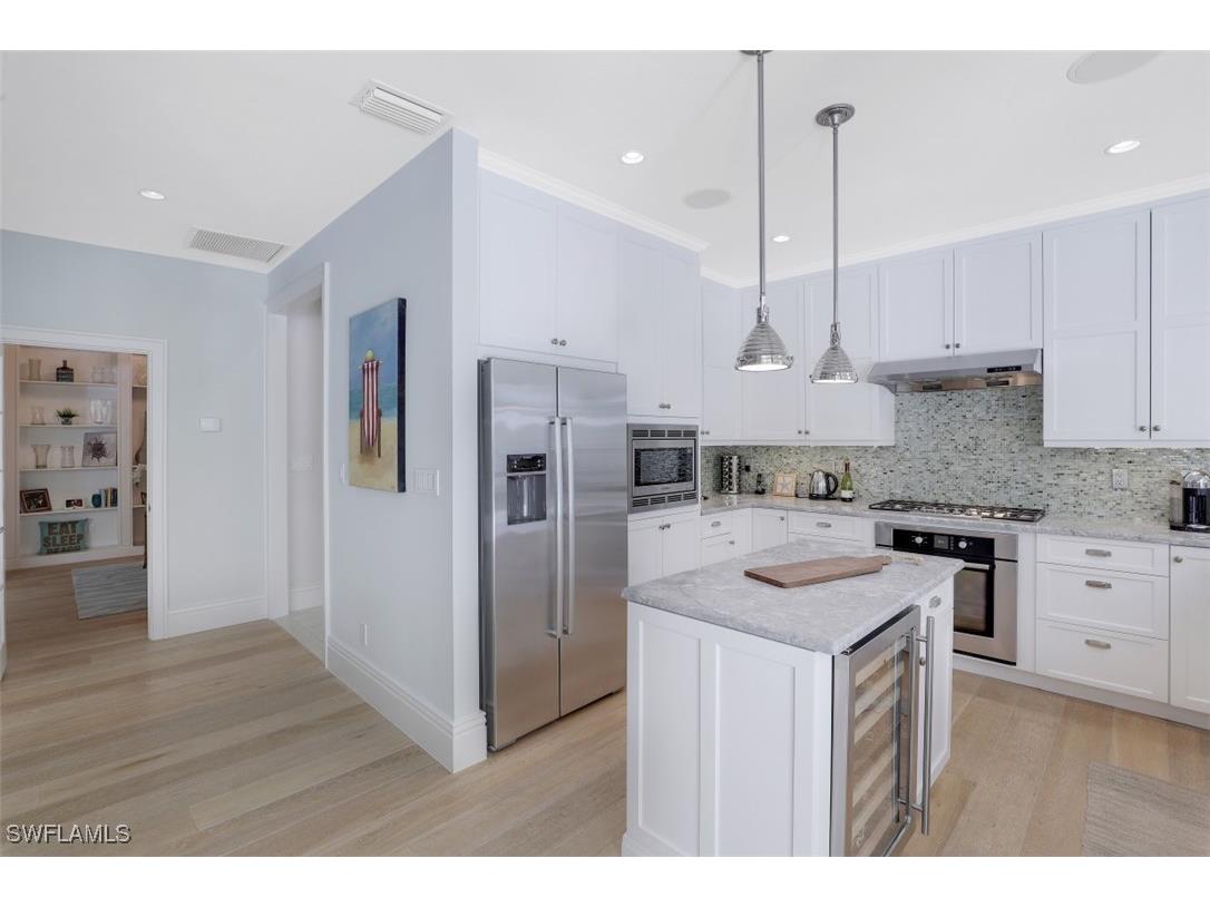 154 4th Avenue N Naples FL 34102 225064601 image24