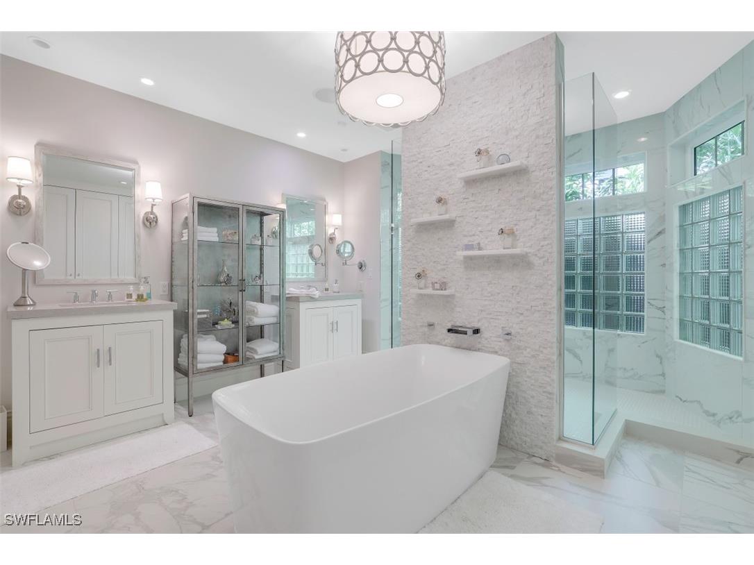 154 4th Avenue N Naples FL 34102 225064601 image28