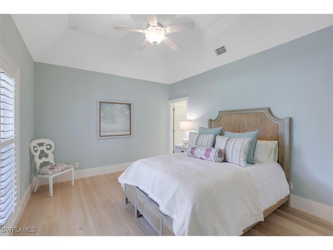 154 4th Avenue N Naples FL 34102 225064601 image31