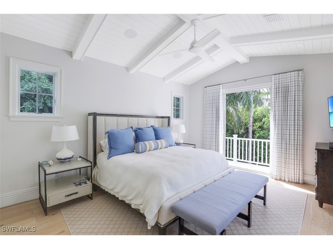 154 4th Avenue N Naples FL 34102 225064601 image38