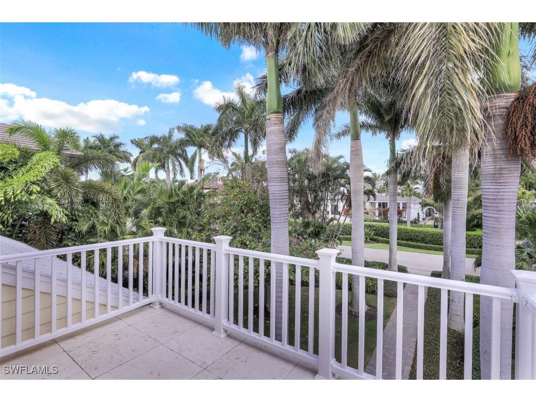 154 4th Avenue N Naples FL 34102 225064601 image41