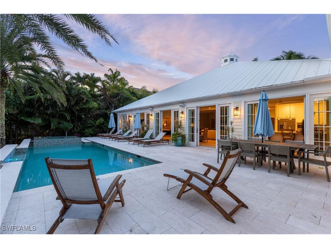 154 4th Avenue N Naples FL 34102 225064601 image47