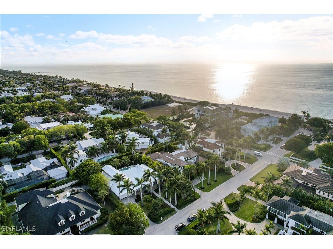 154 4th Avenue N Naples FL 34102 225064601 image49