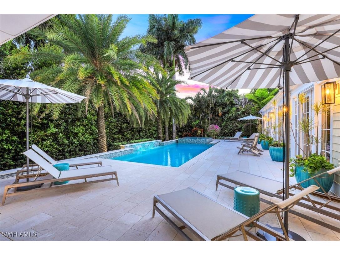 154 4th Avenue N Naples FL 34102 225064601 image6