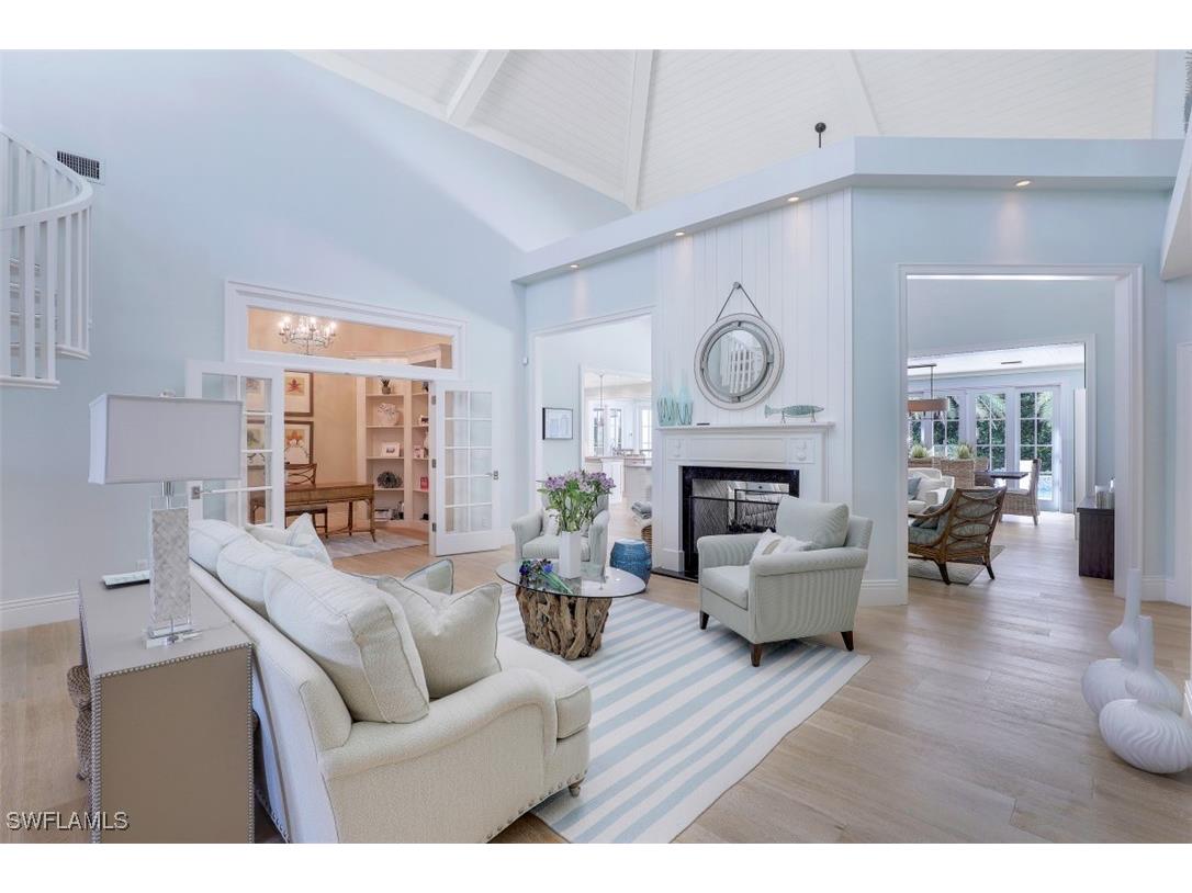 154 4th Avenue N Naples FL 34102 225064601 image9