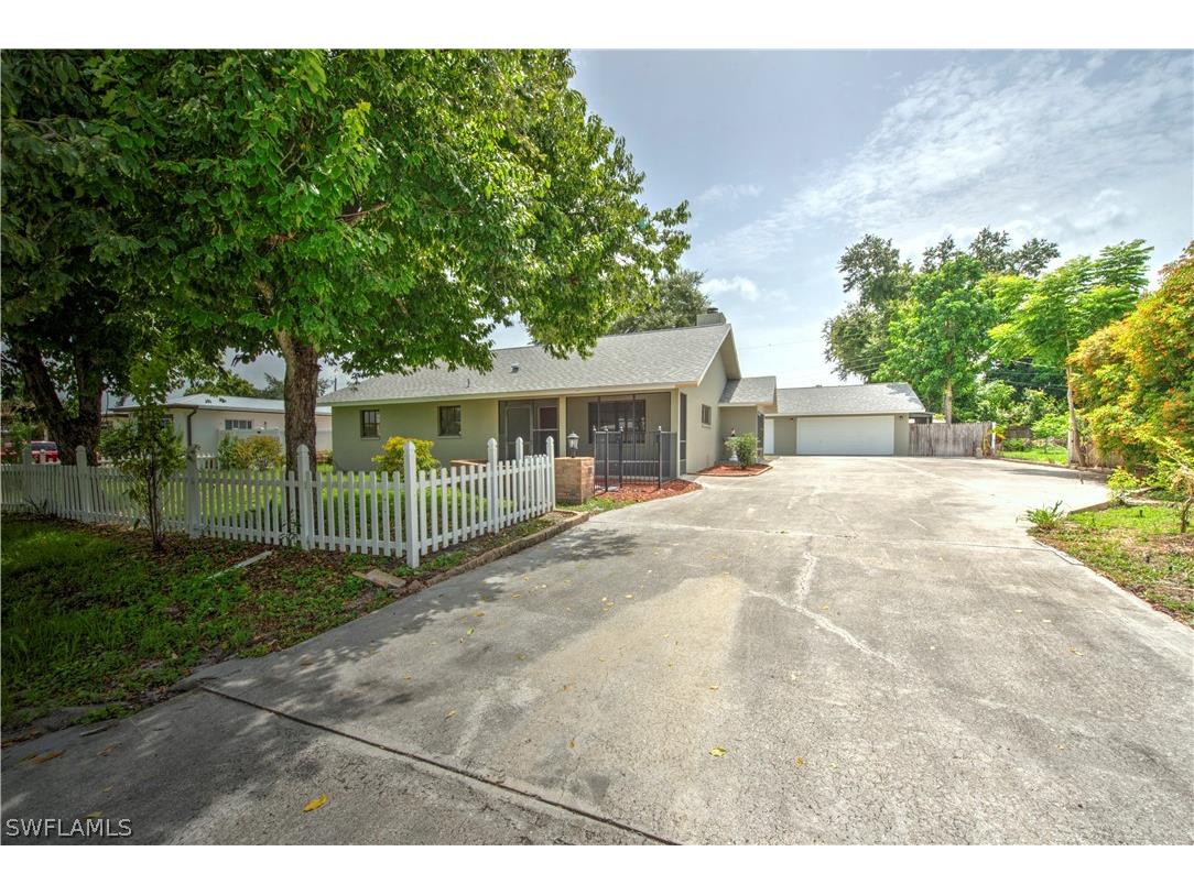 154 Alameda Avenue Fort Myers FL 33905 224058645 image1
