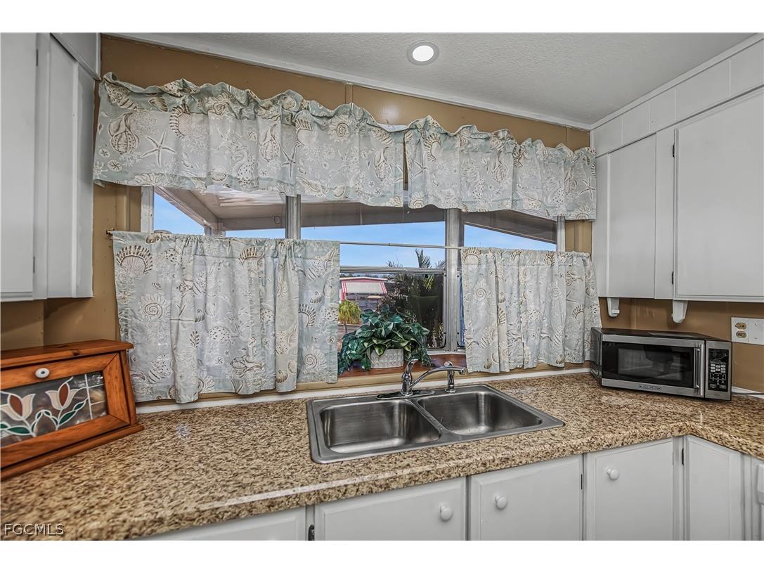 154 Overland Trail North Fort Myers FL 33917 2026009930 image6