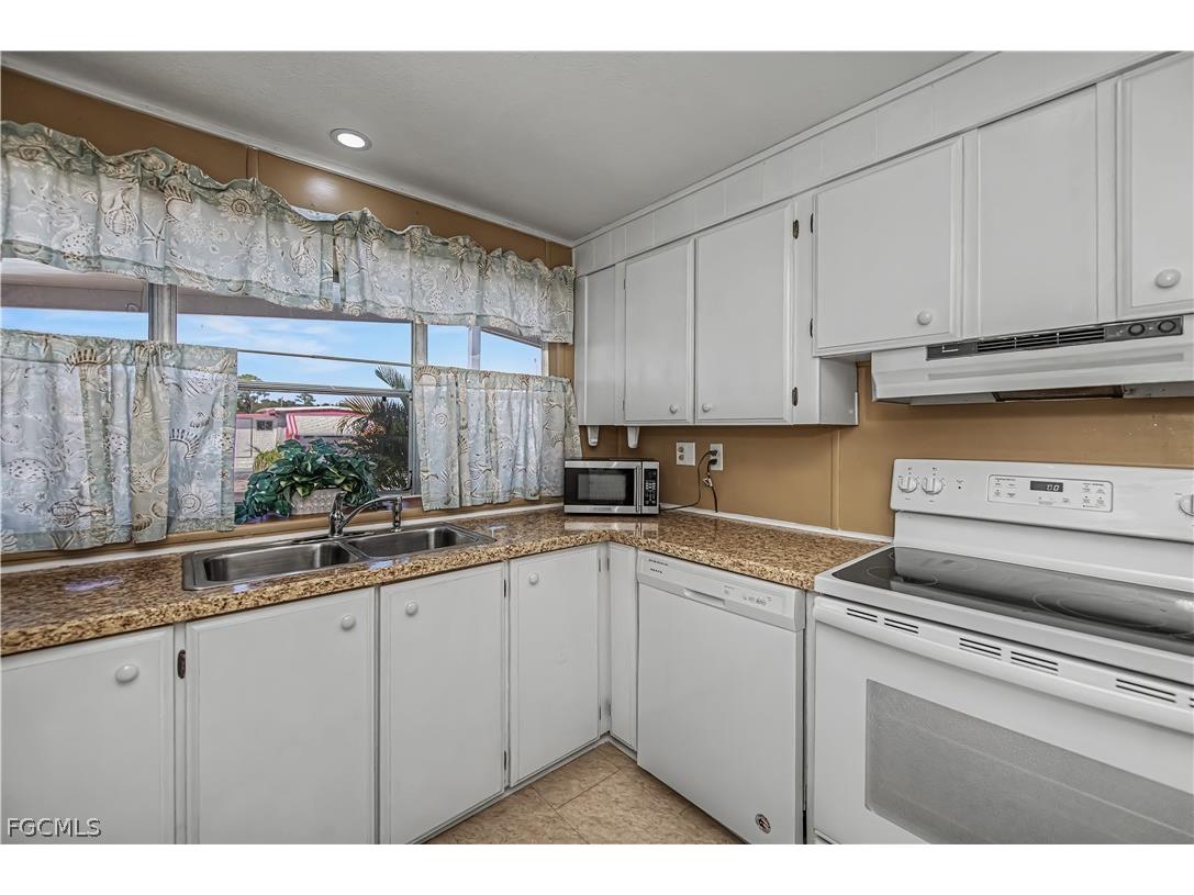 154 Overland Trail North Fort Myers FL 33917 2026009930 image7