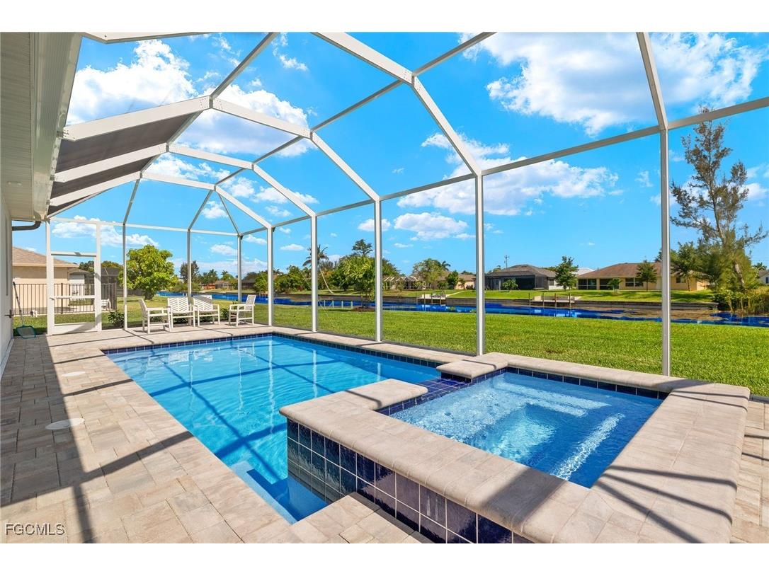 154 SE 20th Street Cape Coral FL 33990 2025002945 image1