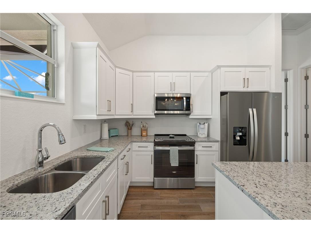 154 SE 20th Street Cape Coral FL 33990 2025002945 image22