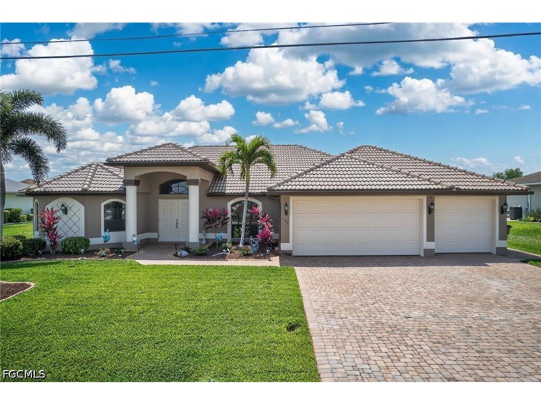 154 SE 21st Terrace Cape Coral FL 33990 2026015124 image3