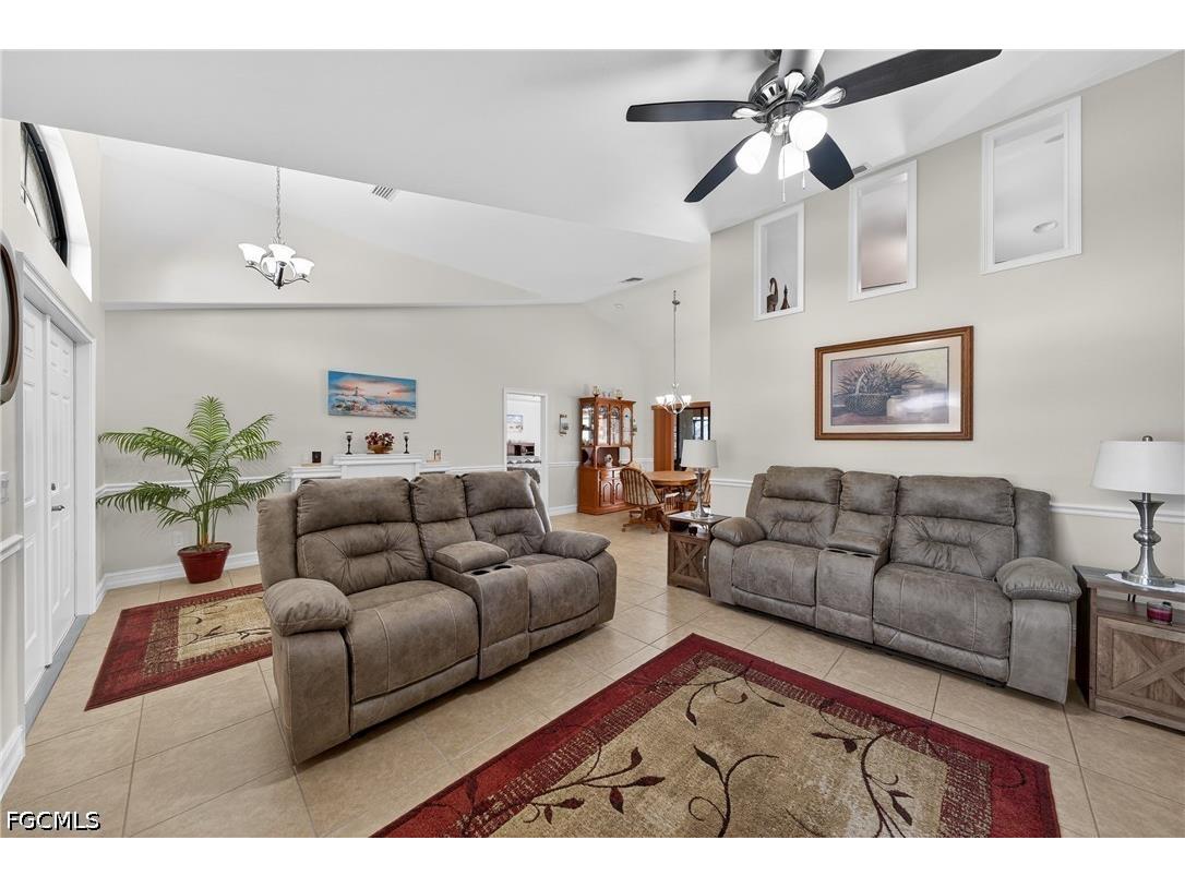154 SE 21st Terrace Cape Coral FL 33990 2026015124 image4