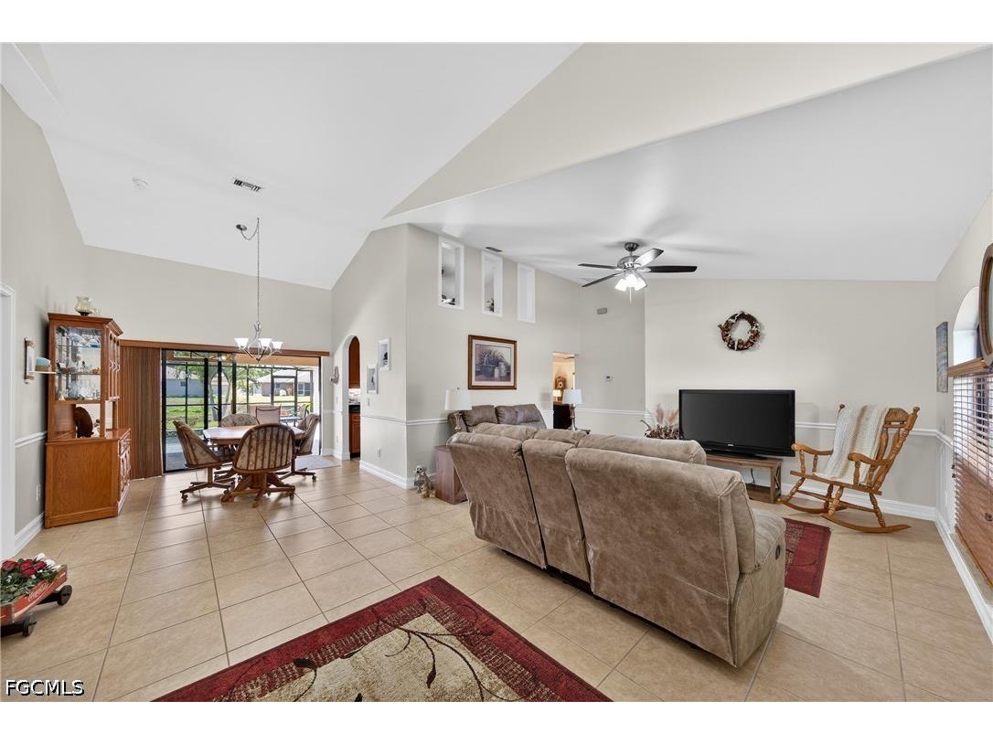 154 SE 21st Terrace Cape Coral FL 33990 2026015124 image6