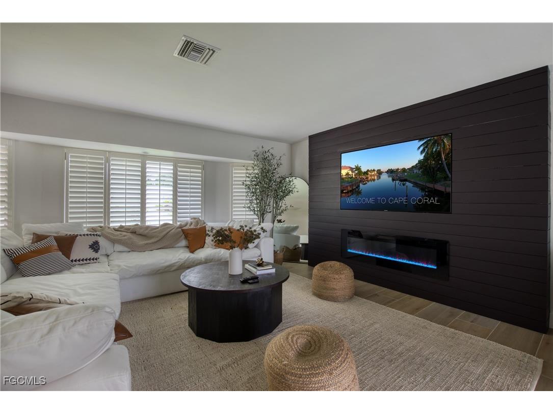 154 SW 52nd Street Cape Coral FL 33914 2025025171 image7