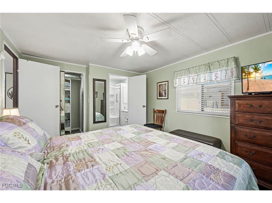 154 Siesta Lane Fort Myers FL 33905 2025025552 image14