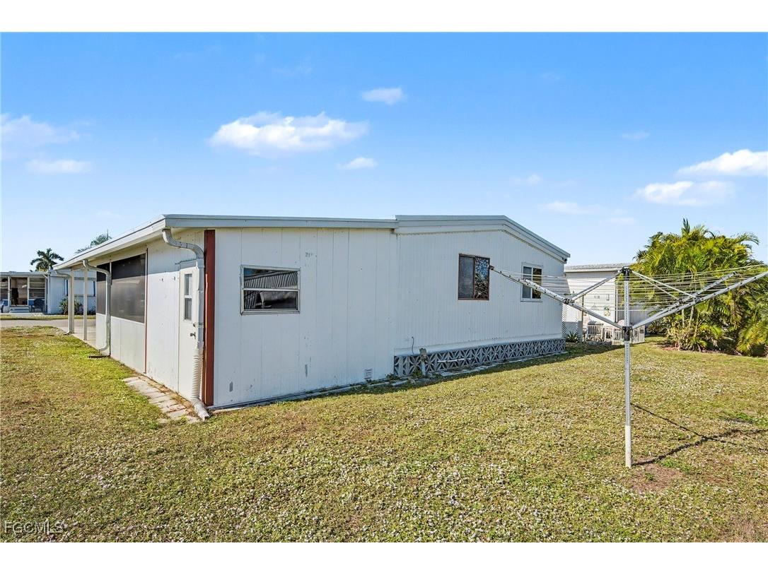 154 Siesta Lane Fort Myers FL 33905 2025025552 image20