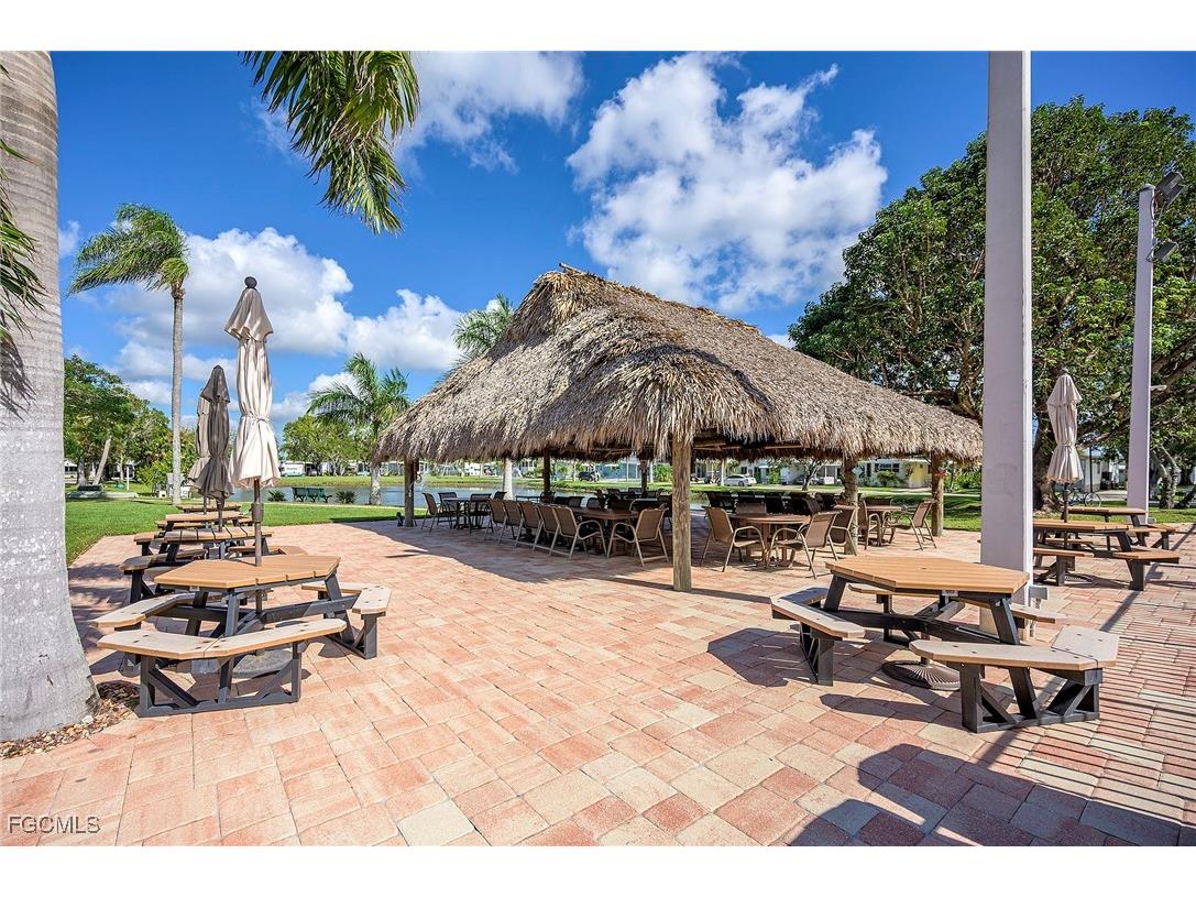 154 Siesta Lane Fort Myers FL 33905 2025025552 image28