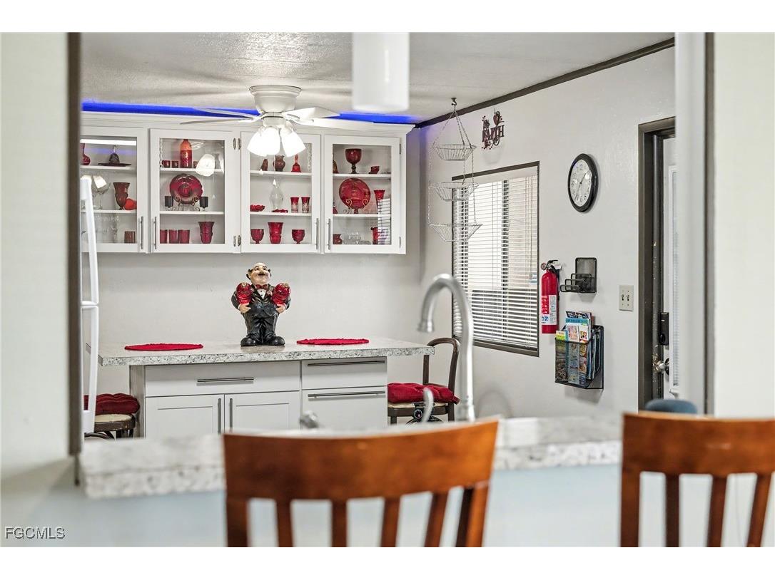 154 Siesta Lane Fort Myers FL 33905 2025025552 image4