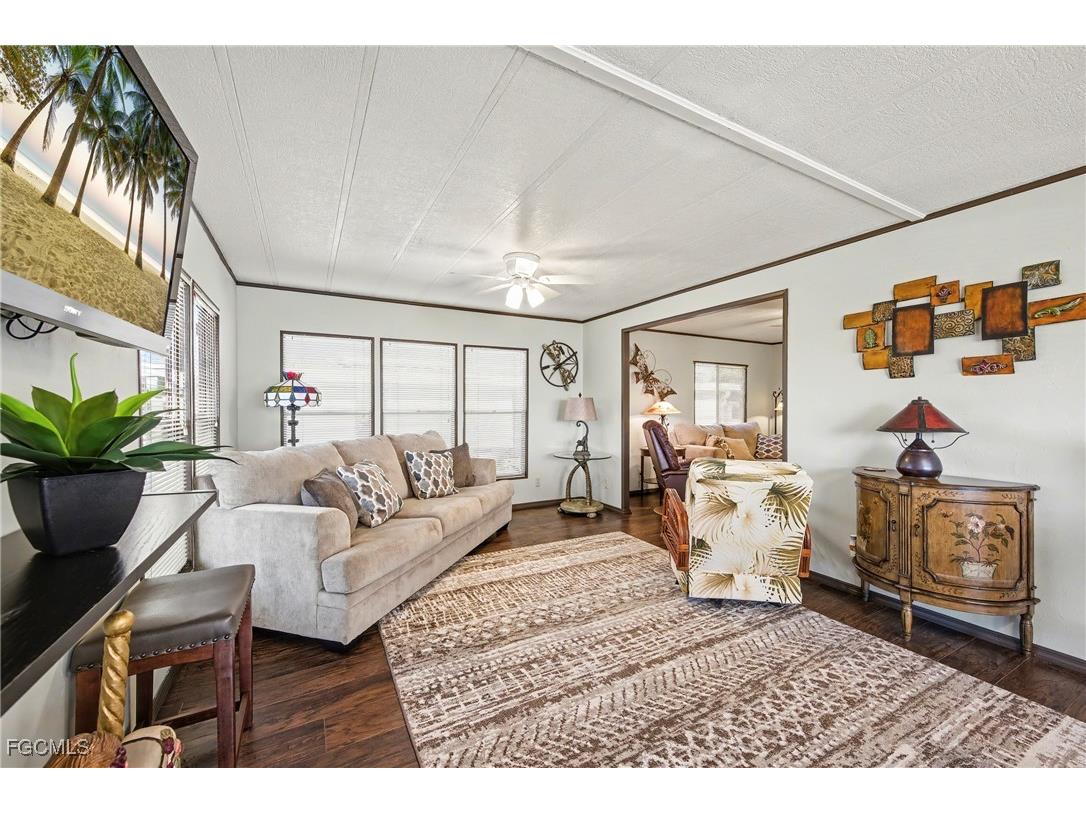 154 Siesta Lane Fort Myers FL 33905 2025025552 image5