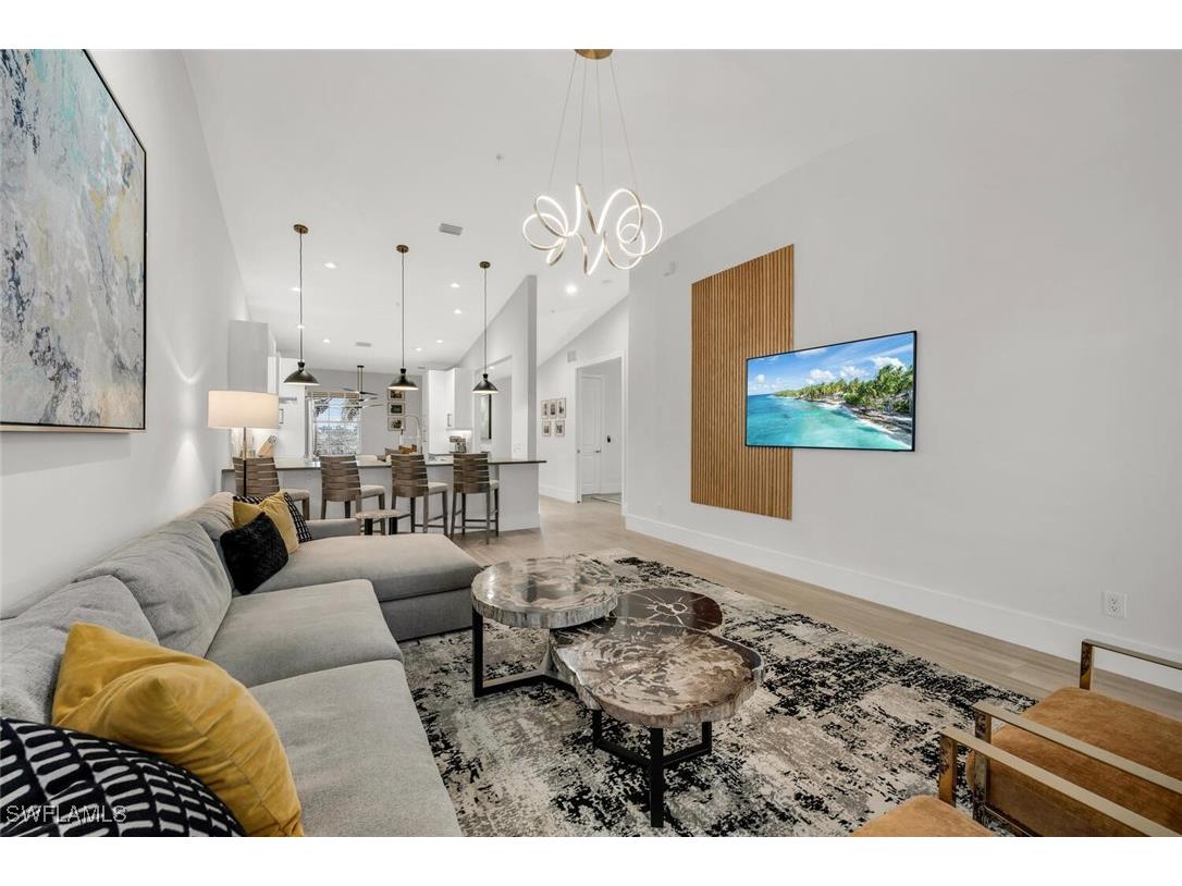 1540 Blue Point Avenue #201 Naples FL 34102 225065925 image11