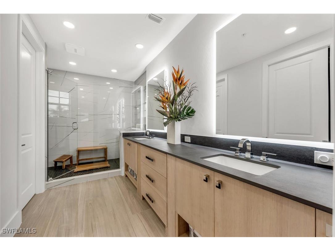 1540 Blue Point Avenue #201 Naples FL 34102 225065925 image17