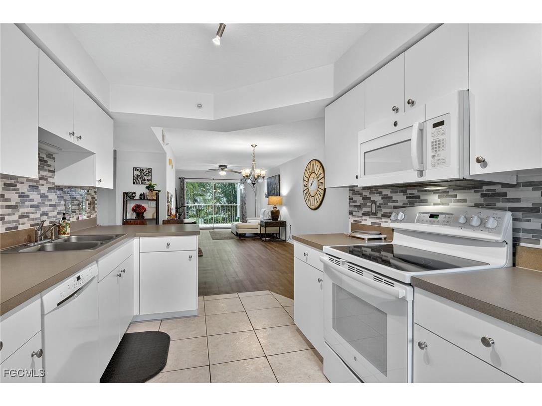 15405 Cedarwood Lane #201 Naples FL 34110 2025010297 image7