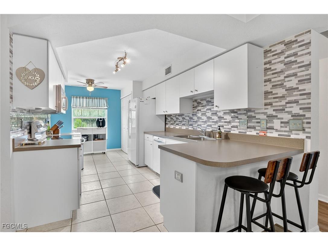 15405 Cedarwood Lane #201 Naples FL 34110 2025010297 image8