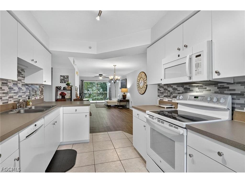 15405 Cedarwood Lane #201 Naples FL 34110 2026012904 image7