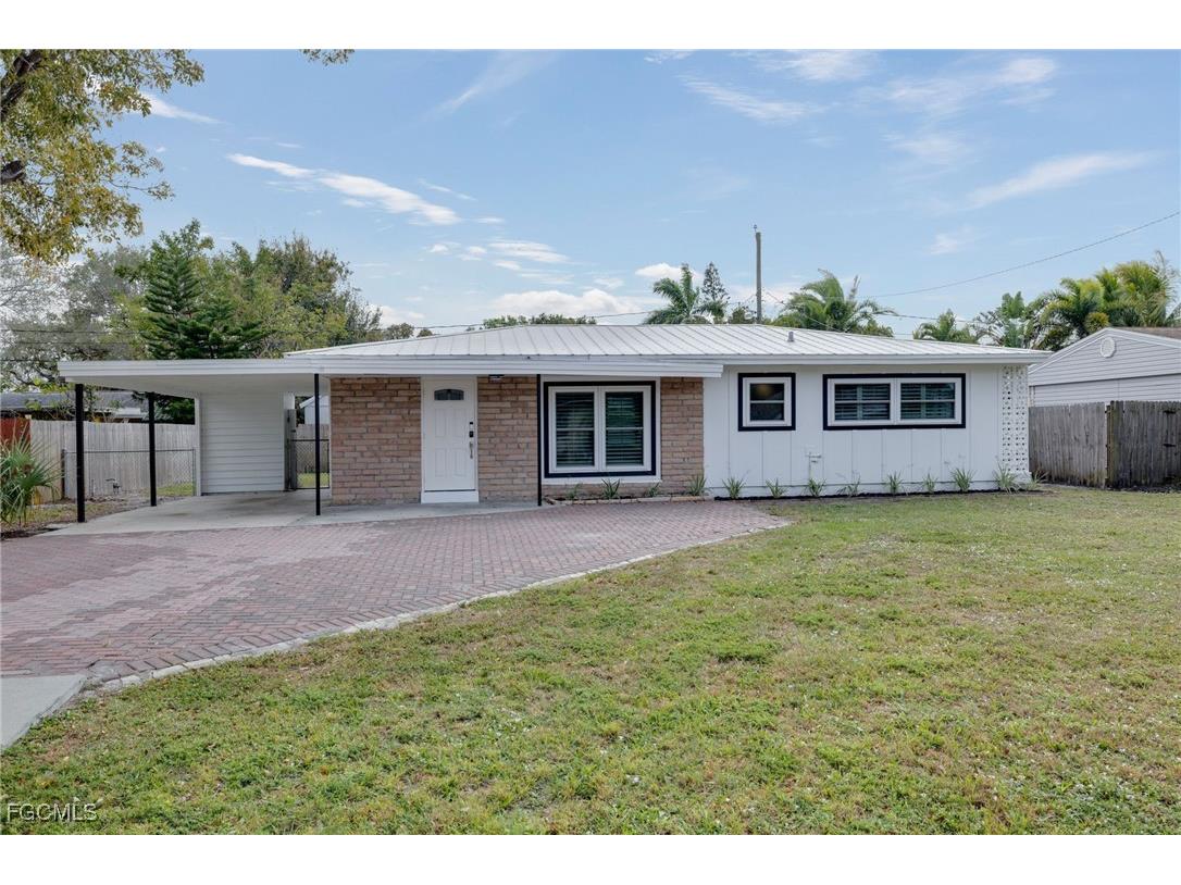 1542 Coconut Drive Fort Myers FL 33901 2026004659 image1
