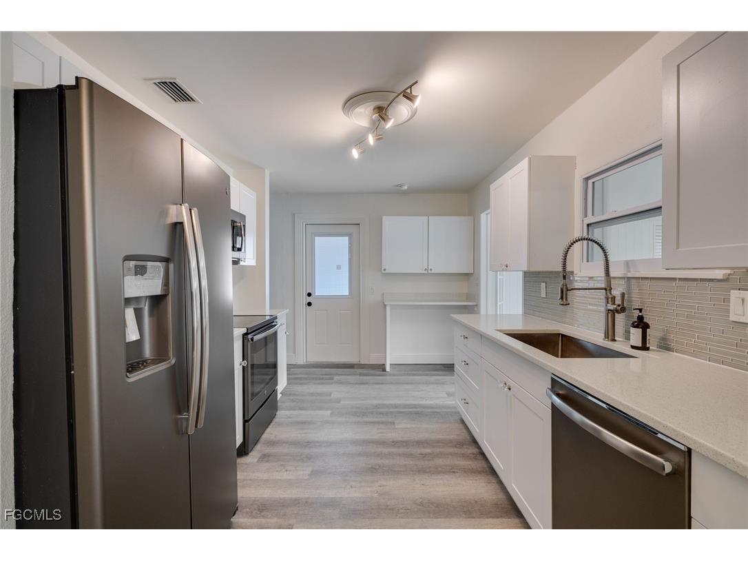 1542 Coconut Drive Fort Myers FL 33901 2026004659 image10