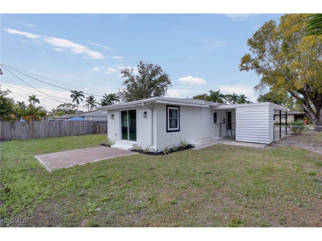 1542 Coconut Drive Fort Myers FL 33901 2026004659 image20