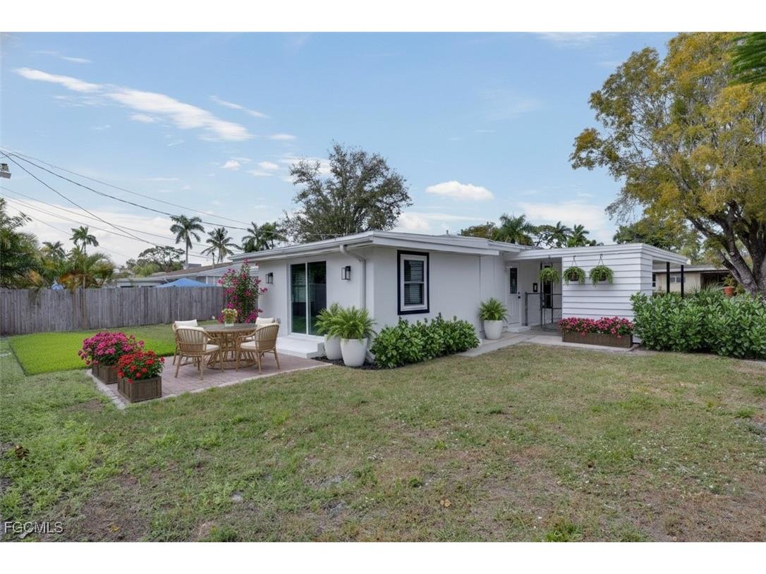 1542 Coconut Drive Fort Myers FL 33901 2026004659 image21