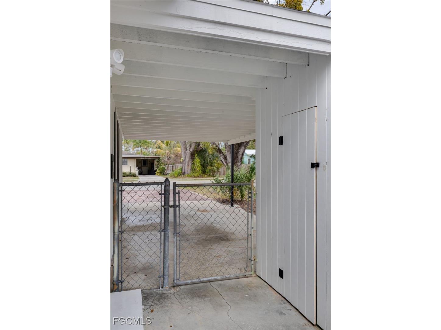 1542 Coconut Drive Fort Myers FL 33901 2026004659 image24