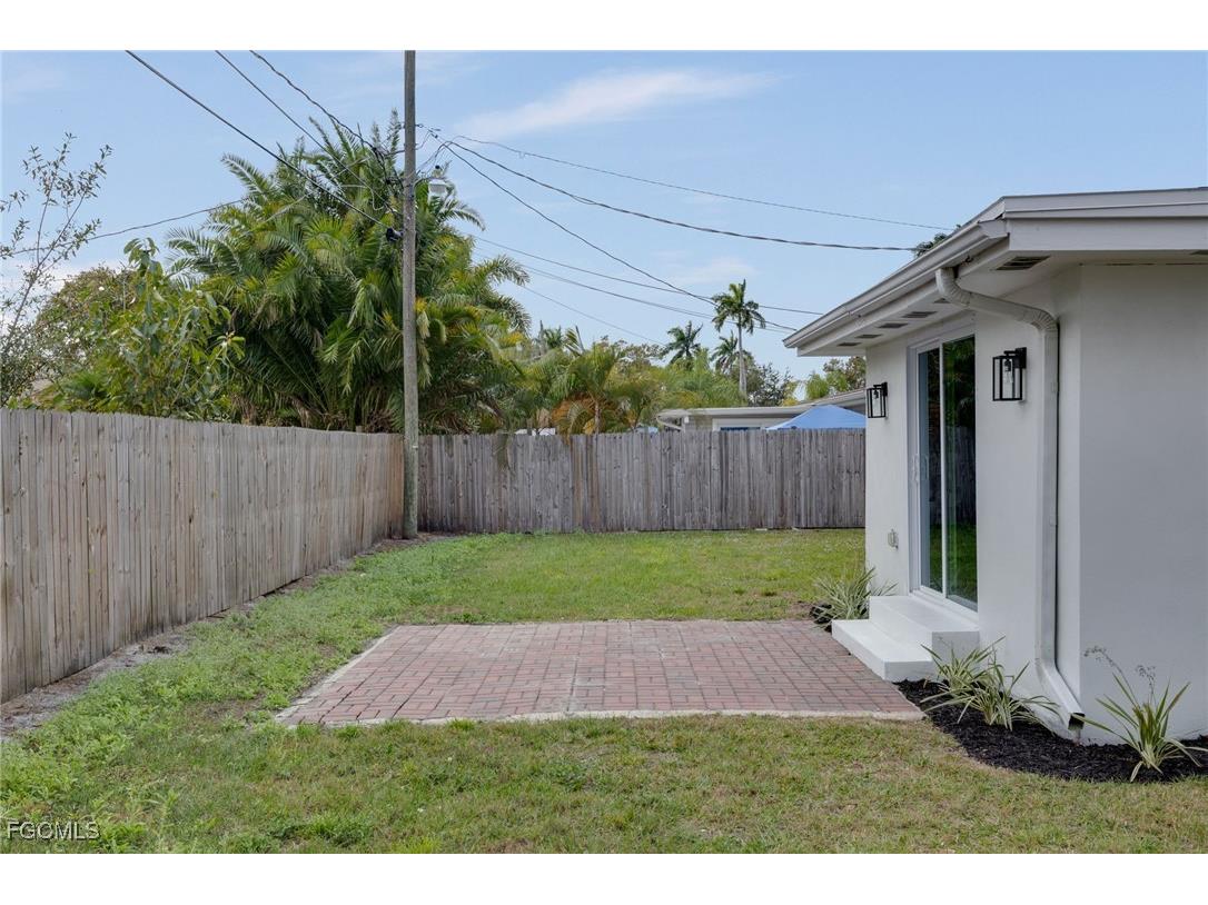 1542 Coconut Drive Fort Myers FL 33901 2026004659 image25