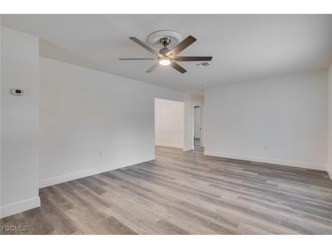 1542 Coconut Drive Fort Myers FL 33901 2026004659 image4