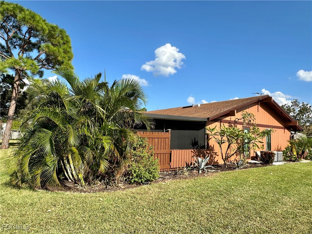 15427 Crystal Lake Drive North Fort Myers FL 33917 2025024544 image35