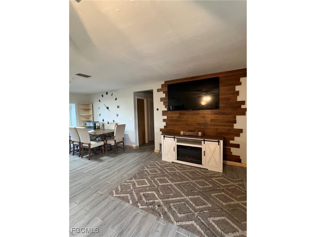 1543 Medford Place Lehigh Acres FL 33936 2025010363 image4