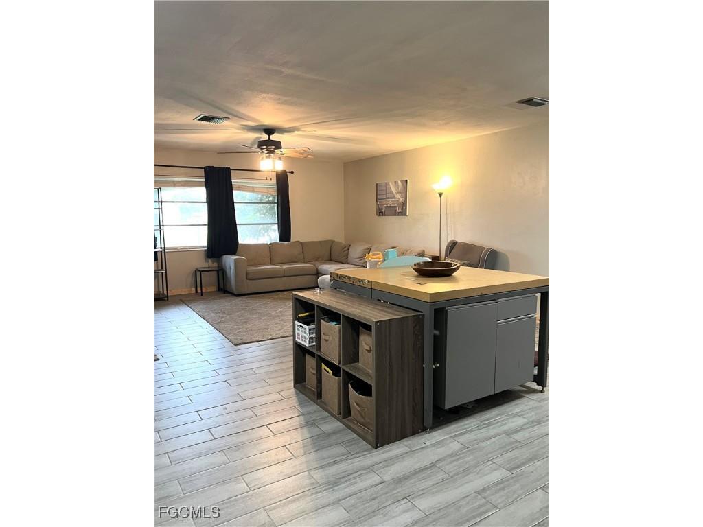 1543 Medford Place Lehigh Acres FL 33936 2025010363 image5