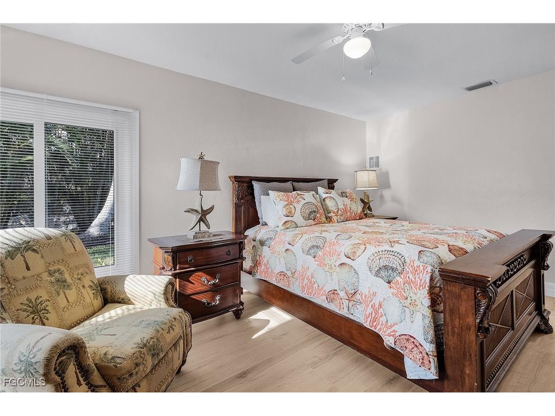 1543 San Carlos Bay Drive Sanibel FL 33957 2025023027 image15