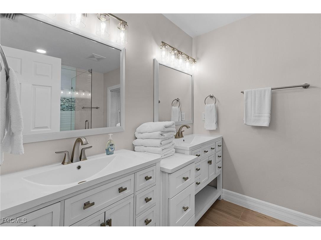 1543 San Carlos Bay Drive Sanibel FL 33957 2025023027 image16