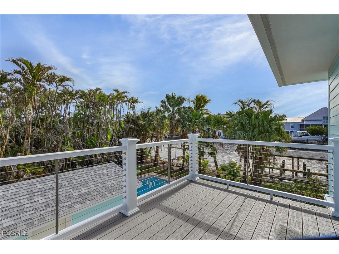1543 San Carlos Bay Drive Sanibel FL 33957 2025023027 image26