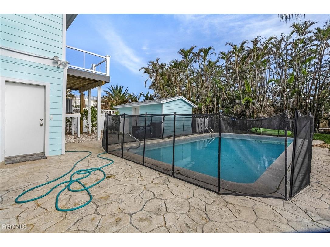 1543 San Carlos Bay Drive Sanibel FL 33957 2025023027 image29